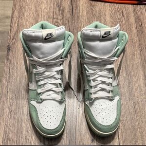 Nike Mint Green and White High-Tops